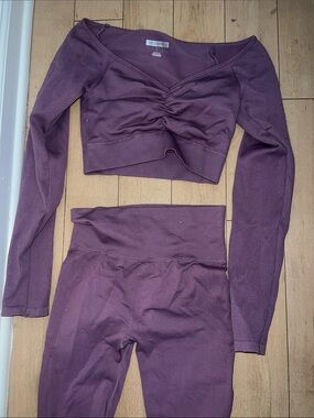 Forever 21 Plum Long Sleeve Ribbed Crop Top